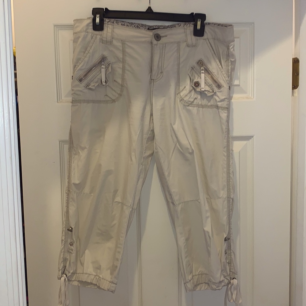 Buffalo Light khaki Capri